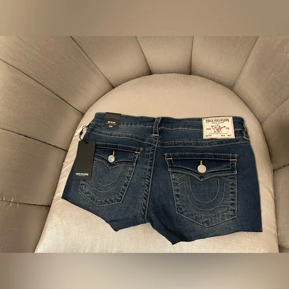 NWT True Religion Joey Cut-Off Shorts – Women’s Size 30